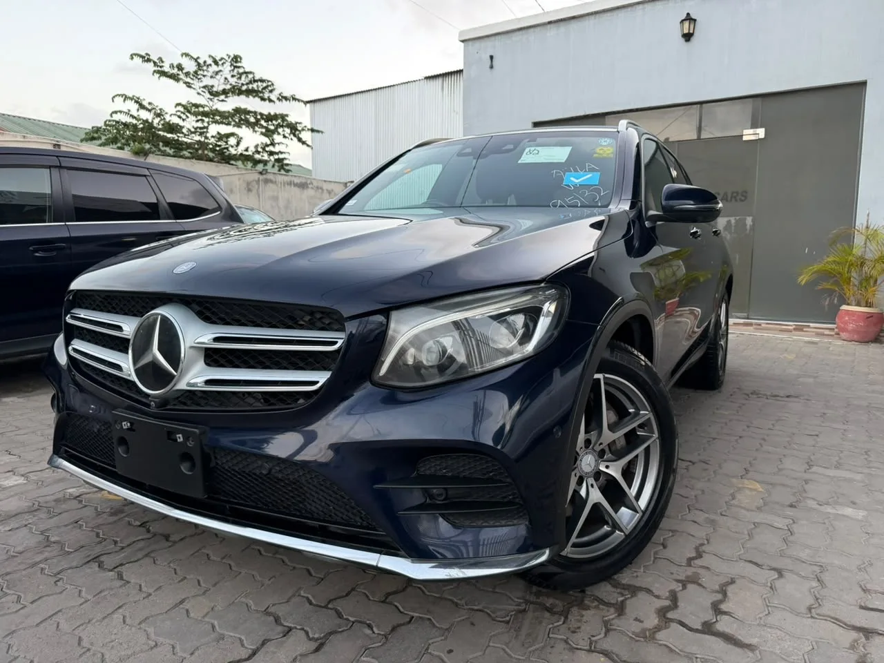 MERCEDES BENZ GLC250 2016 — photo 1 of 15